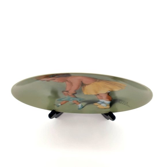 The First Step Collector Plate By Bessie Pease Cutmann #2 Little Mother Series - Picture 4 of 8